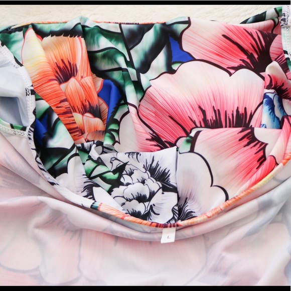 One piece off the shoulder island swimsuit - Picture 4 of 6